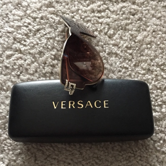 Versace Shades - Picture 3 of 4